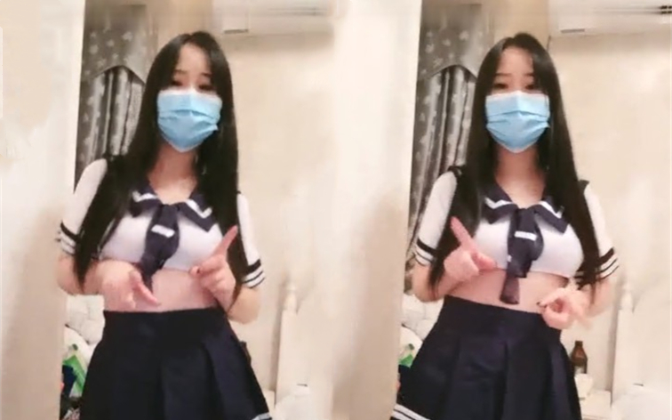 情迷学生装制服诱惑骚表妹 爆裂黑丝穿着制服啪啪猛操 抱着操够猛劲